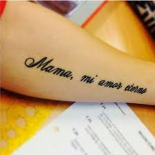 Su impronta en cada uno de mis años, esa estampa que me ayudó a convertirme en la mujer que soy. Tatuajes Dedicados A Las Madres Porque La Amamos Tanto Belagoria La Web De Los Tatuajes