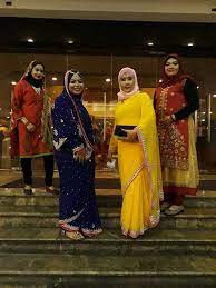 It integrates the many aspects of faith with day to day life, making it easy for muslim women to fit ﻿we at muslimah appreciate the struggles a muslim woman faces in balancing faith with a busy lifestyle. 10 Ide Baju Dinner Tema Bollywood Muslimah Lamaz Morradean
