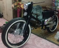 Karena itu gaya ini disebut dengan gaya cafe racer. Pin On Motorcycle