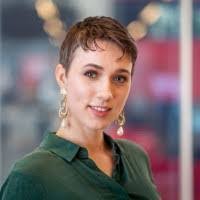 Helene Kern's Instagram, Twitter & Facebook