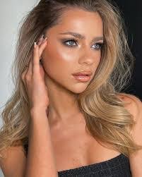 Emily Quach's Instagram, Twitter & Facebook