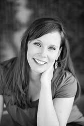 Becky Wallace's Instagram, Twitter & Facebook