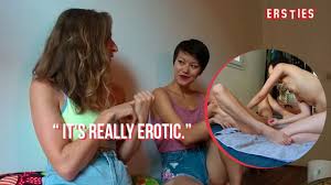 Ersties - A French massage for Yumi and June