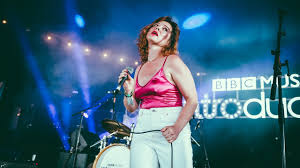 Бен аффлек, ана де армас, рейчел блэнчард и др. Deep Deep Water Mother Glastonbury 2019 Youtube