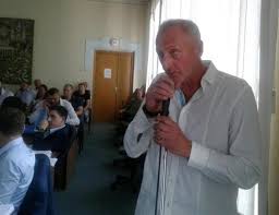 Сообщает портал антикор со ссылкой на сми. Vzryv V Rovno Vo Dvor Doma Mestnogo Biznesmena Brosili Granatu Foto Novosti Rovno 24 Kanal