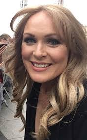 Michelle Hardwick's Instagram, Twitter & Facebook