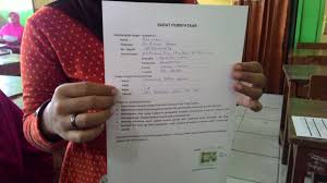 Sebagian orang mungkin pernah membuat atau menandatangani surat pernyataan. Orangtua Wajib Teken Surat Pernyataan Patuh Aturan Sekolah