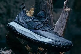 Nike acg mountain fly lowfossil stone & black. Haven Nike Acg Mountain Fly Low Release Date Hypebeast