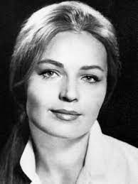 She has appeared in more than 50 films and television shows since 1962. Lyudmila Chursina Foto Biografiya Filmografiya Novosti Vokrug Tv