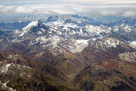 The epicenter was at 8.2 km depth 25 kilometers northwest of the main crater. File 2019 10 31 13 48 08 Tupungato Tupungatito Jpg Wikimedia Commons