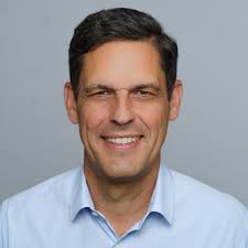 Kurzportrait und Vita von Dr. Oliver Mauss