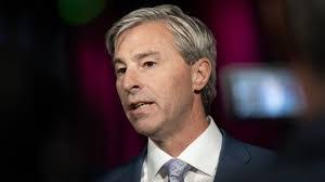 Paul Hodnett's Instagram, Twitter & Facebook