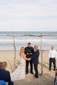 The Black Stallion Beach Ceremony Outer Banks Wedding Wedding Photography Rental Home Vacation Home Even Beach Ceremony Real Weddings Outer Banks Wedding