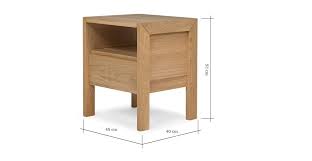 beautifully made from solid oak and thick veneer the ledger bedside table has a robust feel and makes a perfect pra table de chevet chevet cuisine bois clair