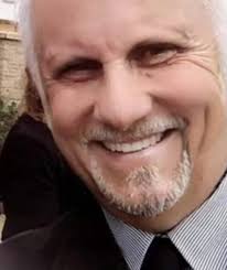 Was born in Leeds, 1946 and lived there until 72. After 43 years in Africa,  now live in Oxfordshire.