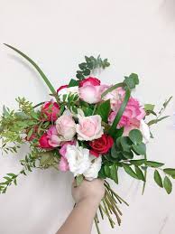 pin by 歌劇院花坊lin flower on 花藝設計wedding flower design wedding flower design wedding flowers wedding chairs