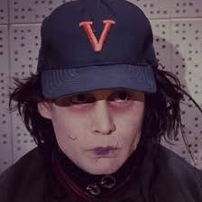 Can I share my mirror selfie here?