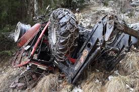 Check spelling or type a new query. Bei Forstarbeiten Traktor Sturzt Mehrere Hundert Meter Ab Agrarheute Com