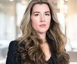 Suzanne Quincy's Instagram, Twitter & Facebook