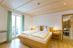 Maybe you would like to learn more about one of these? Gastehaus Zum Einweg Ferienwohnungen Mit Komfort In Lenggries