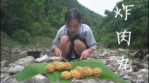 山藥村老闆娘 農村姑娘炸肉丸裹上方便麵 外酥里嫩 怎麼都不夠吃 youtube