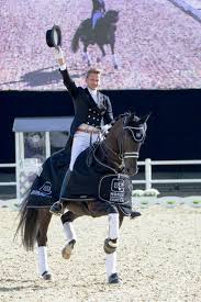 Your current browser isn't compatible with soundcloud. Favoritensieg Von Edward Gal Und Frits