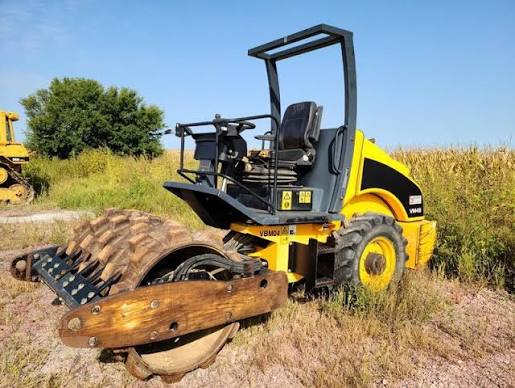 Vibromax VM46PD Padfoot Compactor