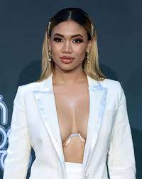 Paige Hurd Sexy Cleavage - Fappenist