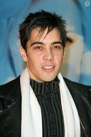 Photo : Lara Fabian rend un bel hommage à Grégory Lemarchal, 12 ans après  sa mort.