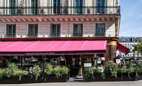 Fauchon se diversifie, une école à Rouen, un hôtel à Kyoto sans perdre son  savoir-faire dans l'épicerie fine - Food & Sens