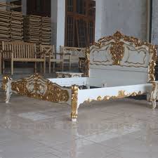 Antique White And Gold Bedroom Furniture 30 Jpg White And Gold Bedroom Furniture Luxury Furniture Design Wooden King Size Bed