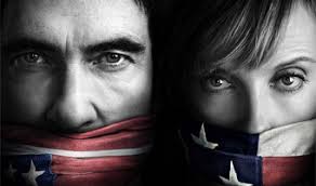 Rehenes', una serie llena de violencia y pornografía