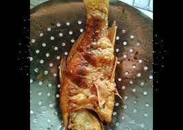 Ikan dibersihkan sampai bersih, kemudian diamkan. Resep Ikan Mas Goreng Garing Kekinian Sweetbuyouts