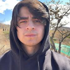 Andrés Alanís (@andres_alanis)