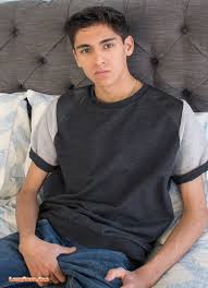 Myke Latinboyz | GayMobile.fr