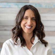 Amanda Panek's Instagram, Twitter & Facebook