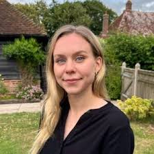 Ella Kurki, Assistant Editor