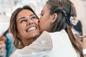 Cláudia vieira tem partilhado fotografias onde é visível a sua boa forma física. Claudia Vieira Anuncia Gravidez Delas