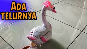 Beljar gambar mewarnai angsa untuk anak paud dan tk via gambarpensil.com. Bebek Angsa Bisa Bertelur Mainan Anak Hewan Lucu Youtube