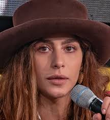 Celebrities whose name begins with n