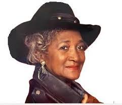 Lois Wilcox's Instagram, Twitter & Facebook