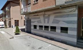 Il proprietario e le due figlie, all'epoca. F7jcp2x7cxw4km