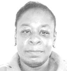 Davina Roach's Instagram, Twitter & Facebook