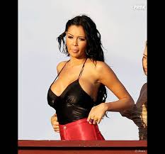 Sauf que personne ne la croit. Nabilla Avant Sa Reconversion En Business Woman Purebreak