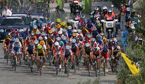 Aber aus deutscher sicht war es eine ganz andere geschichte, die sich rund um das radrennen am fuße des fuji entsponnen hatte. Olympia