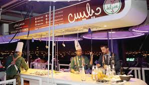عشاء السحاب أكبر مطعم معلق في العالم صحيفة الرياضية