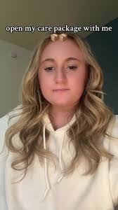 Marissa Schwartz's Instagram, Twitter & Facebook