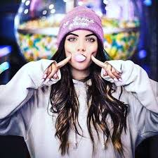 / السلام عليكم عدنا لكم بموضوع جديد. 38 Ø®Ù„ÙÙŠØ§Øª Ø¨Ù†Ø§ØªÙŠÙ‡ Ø£Ø¬Ù…Ù„ Ø®Ù„ÙÙŠØ§Øª Ù…ÙˆØ¨Ø§ÙŠÙ„ Ù„Ù„Ø¨Ù†Ø§Øª 2021 Ideas Girl Wallpaper Hipster Photography Drawing People Faces