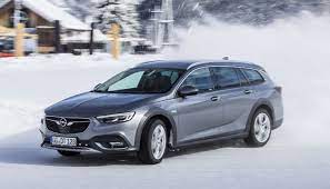Specification and photos opel insignia country tourer. Der Traktionsmeister Opel Insignia Country Tourer Mit Hightech Allrad Medien Opel Allemagne