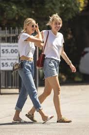 Insa exista lucruri pe care chiar nu le apreciaza in pat, contrar asteptarilor. Miley Cyrus Dezvaluie De Ce Prefera Femeile In Pat In Detrimentul Barbatilor